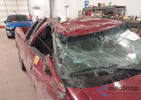 2003 Chevrolet S-10 Ls from USA, damaged, VIN 1GCDT19X738149302